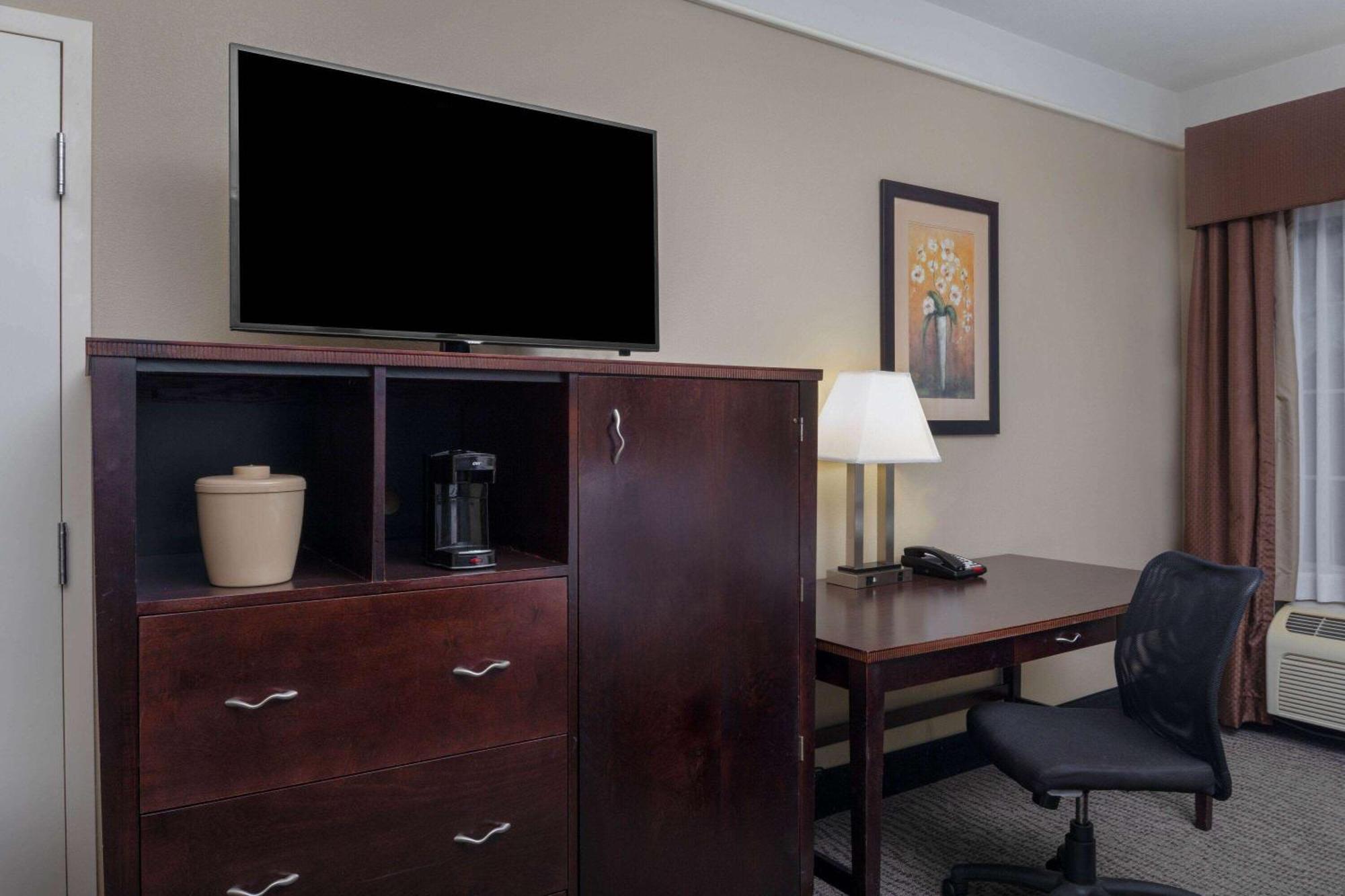 La Quinta By Wyndham Savannah Airport - Pooler Dış mekan fotoğraf
